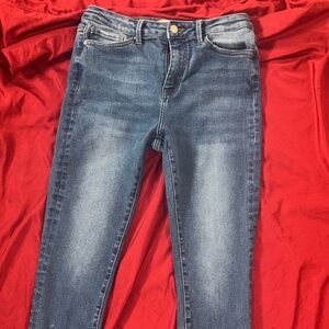 Women’s Skinny Jeans in Faded Blue Wash